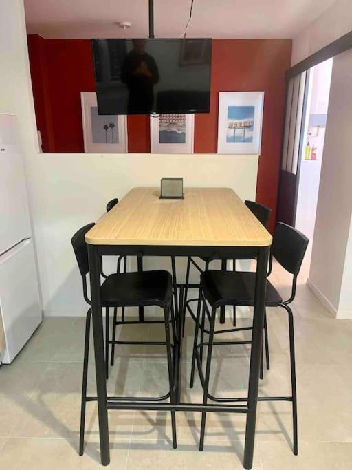 Forum Julii - Centre Historique - Suite Tout Confort - Wifi Fréjus 외부 사진